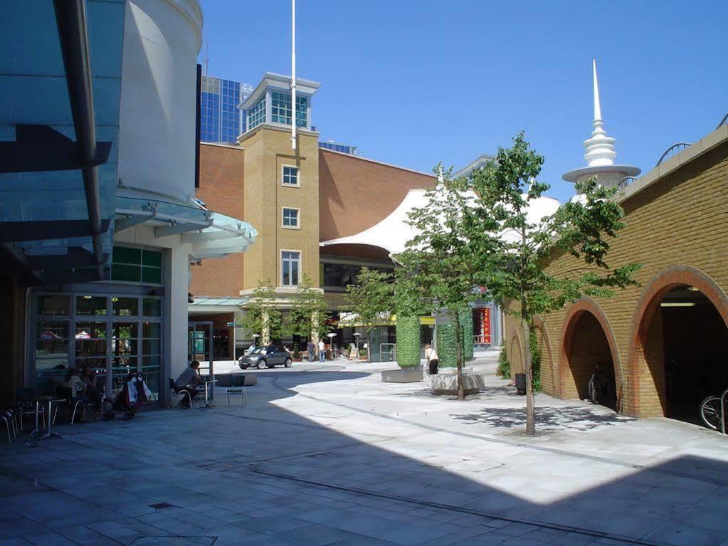 Red Lion Hotel Basingstoke Exterior photo